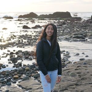 Meet your Posher, Yareli